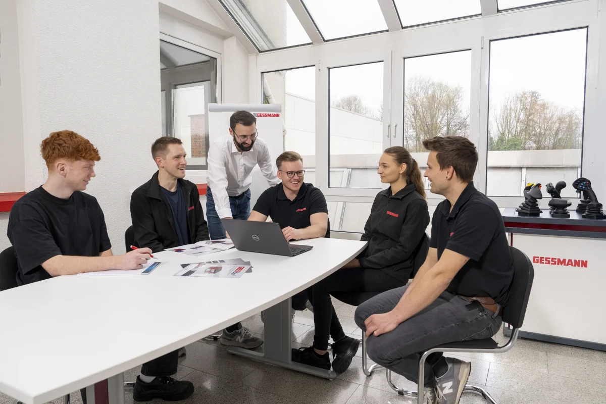 Apprentice Meeting